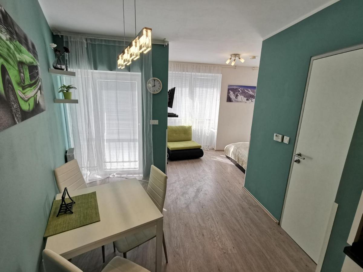 Apartman Mustang Klinovec โลชนา โปด กลิโนฟเซม ภายนอก รูปภาพ
