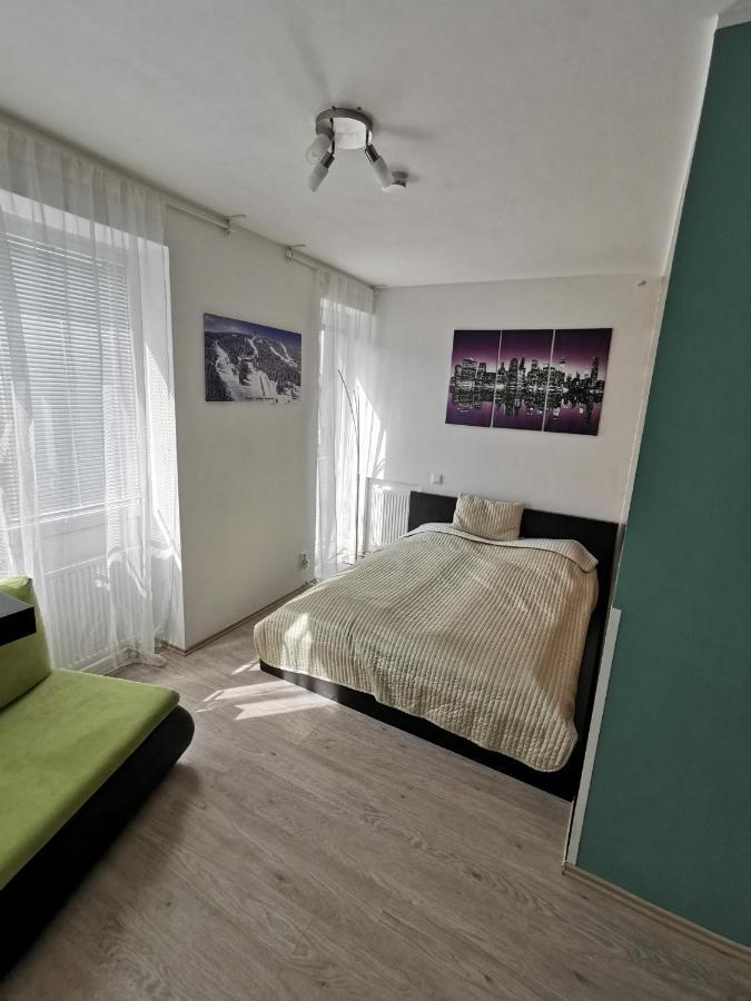 Apartman Mustang Klinovec โลชนา โปด กลิโนฟเซม ภายนอก รูปภาพ